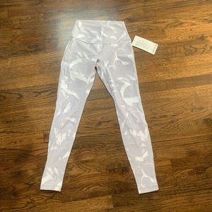 Lululemon Wonder Under HR Tight 28” SIZE: 4